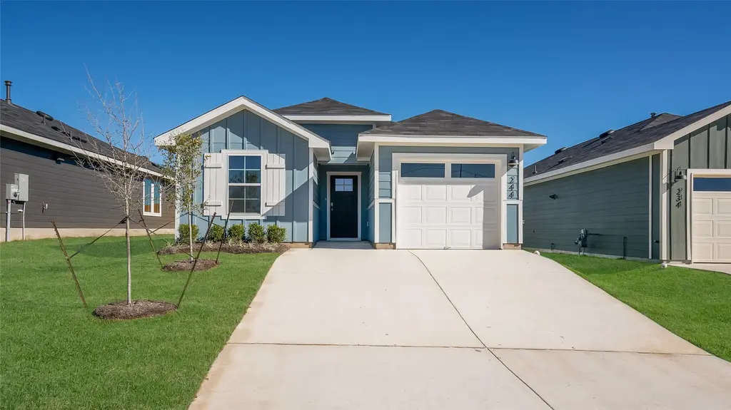 205 Celosia Loop, Uhland