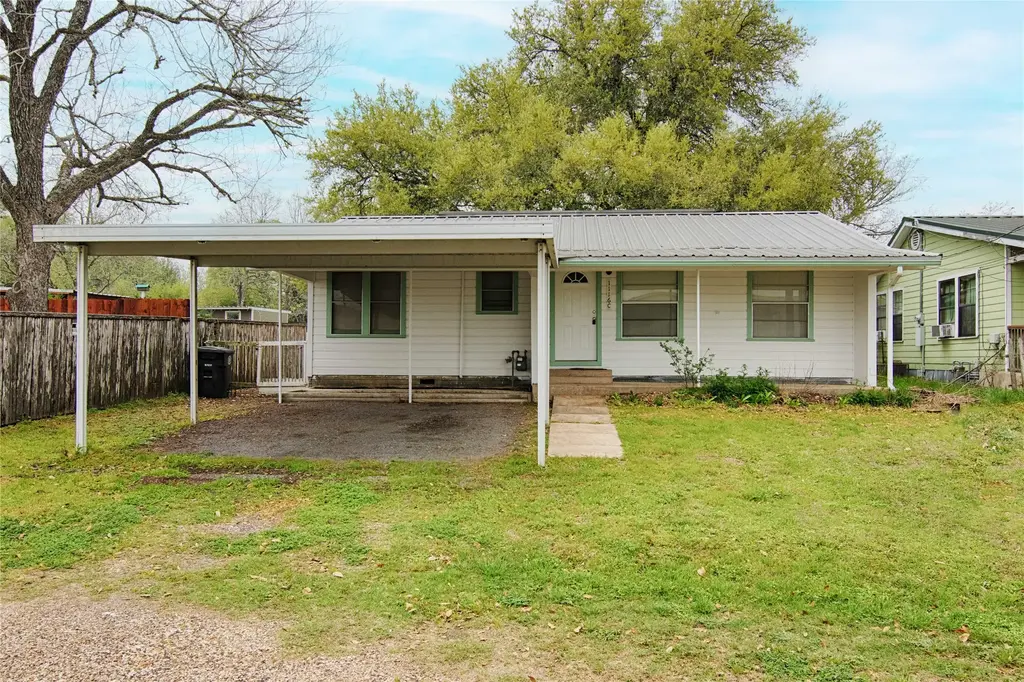 1116-c Simpson St, Schulenburg