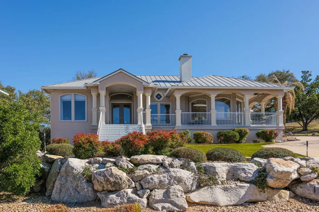 1205 Thataway, Horseshoe Bay