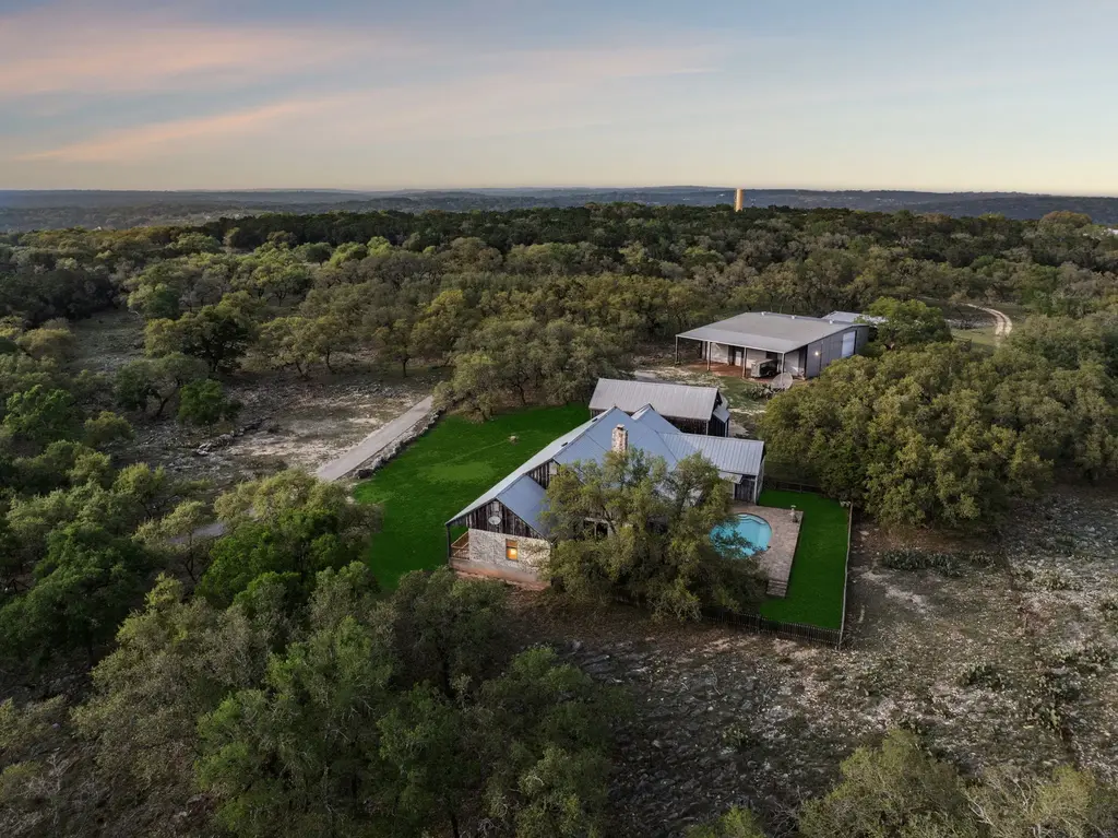 27846 Natural Bridge Caverns Rd, San Antonio