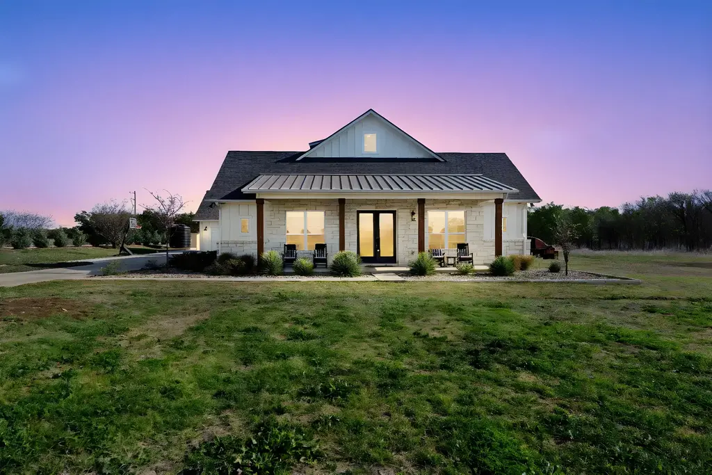 200 County Road 246, Florence