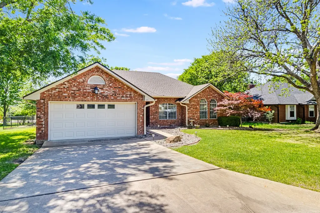 181 Cypress Pt, Meadowlakes