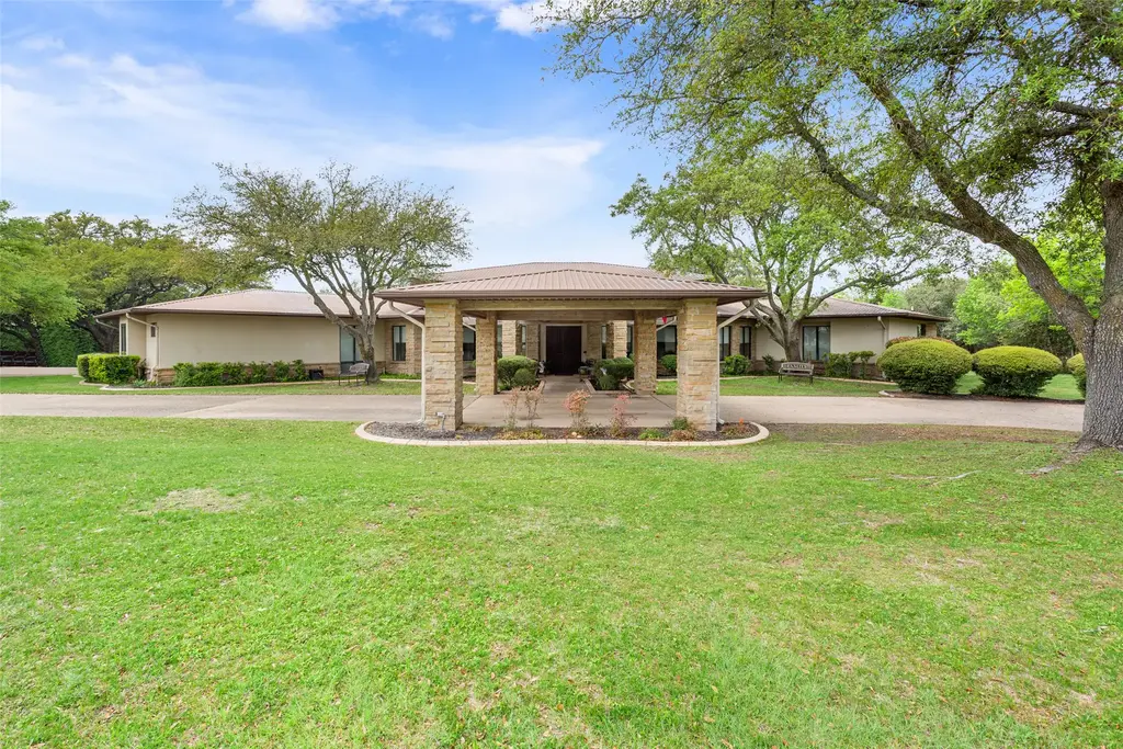 901 Blaylock Dr, Salado