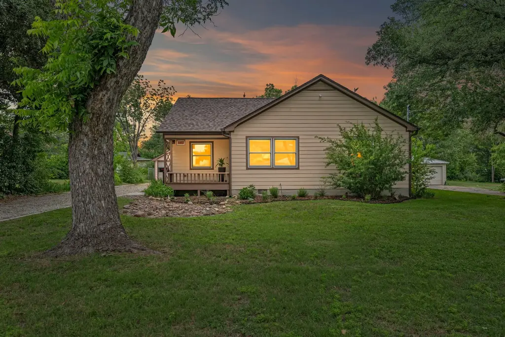 1407 Hutto Rd, Georgetown