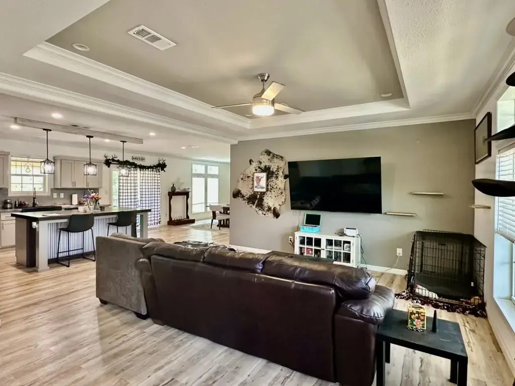 1021 Lewis Ln, Harwood