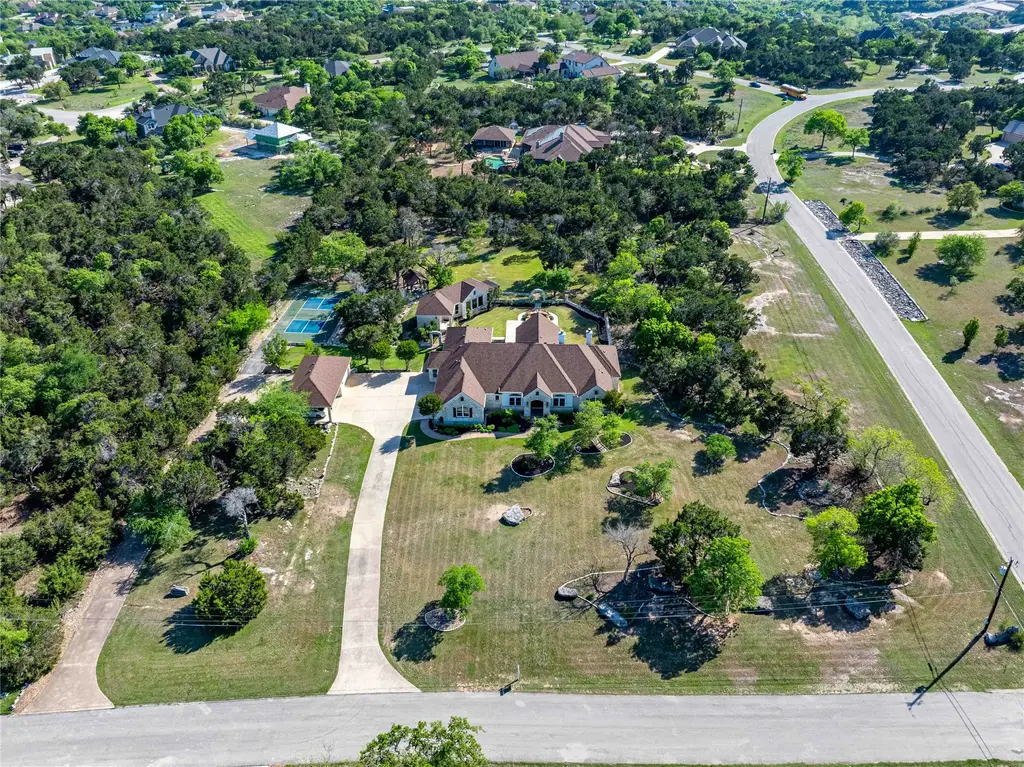 1310 Ventana Cyn, Leander