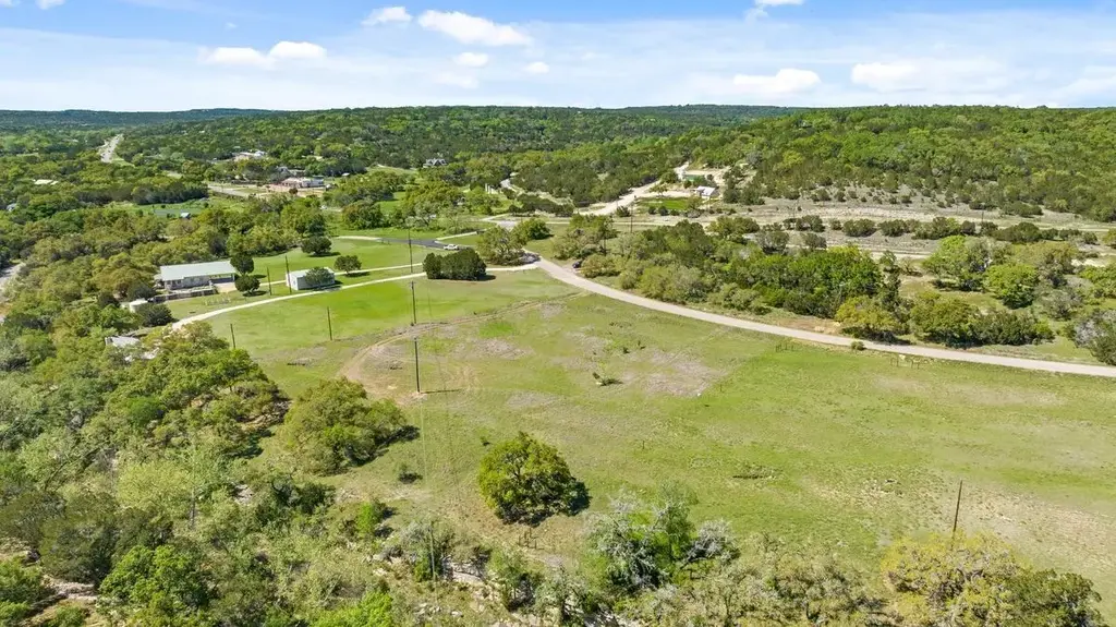 148 Red Hawk Rd, Wimberley