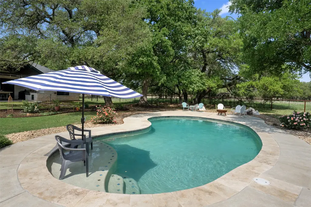 1306 Crystal Springs, Salado