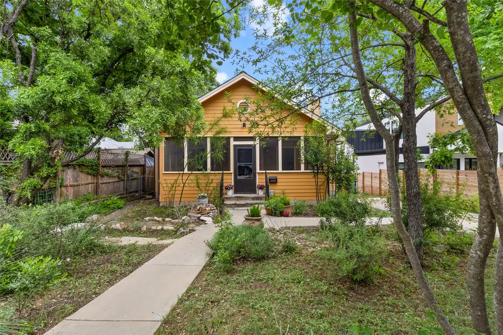 2105 Brackenridge St, Austin