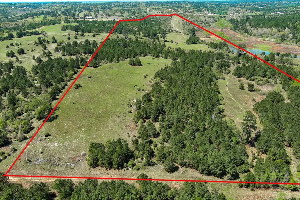 983 Hwy 21 E., Bastrop
