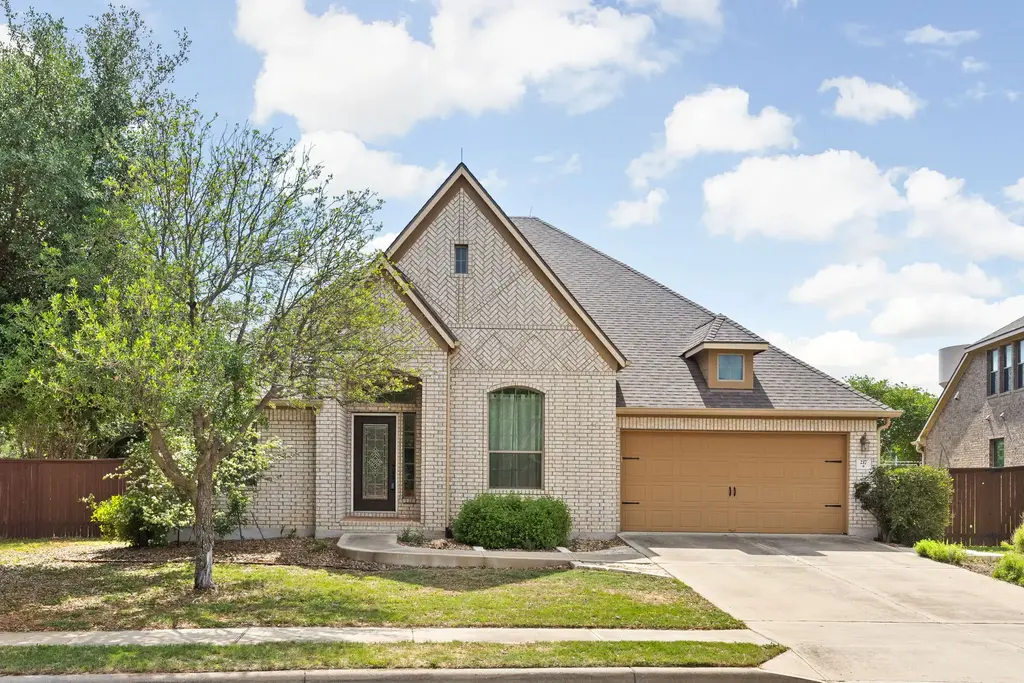 217 Monahans Dr, Georgetown