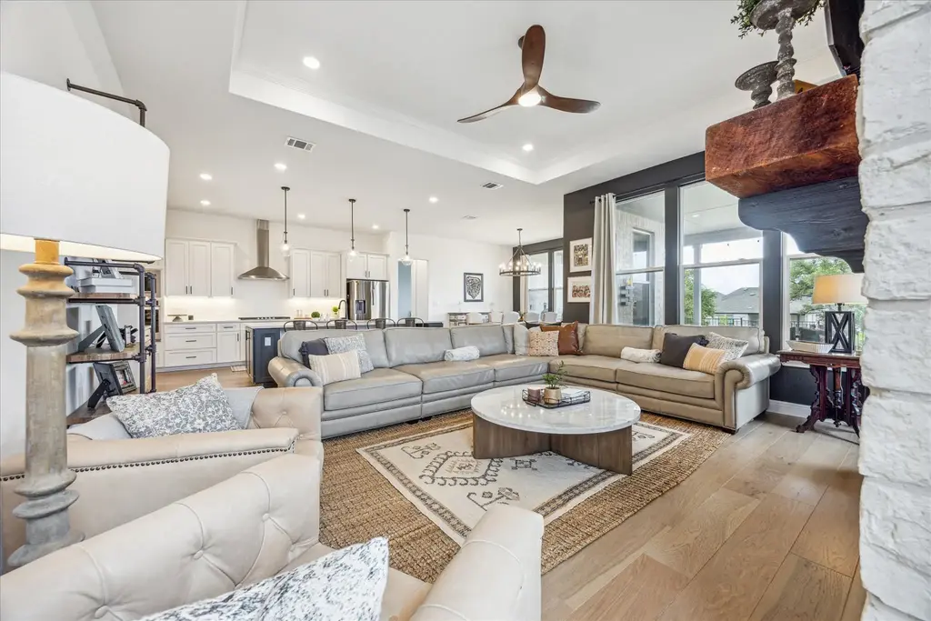 460 Barnhill Loop, Dripping Springs