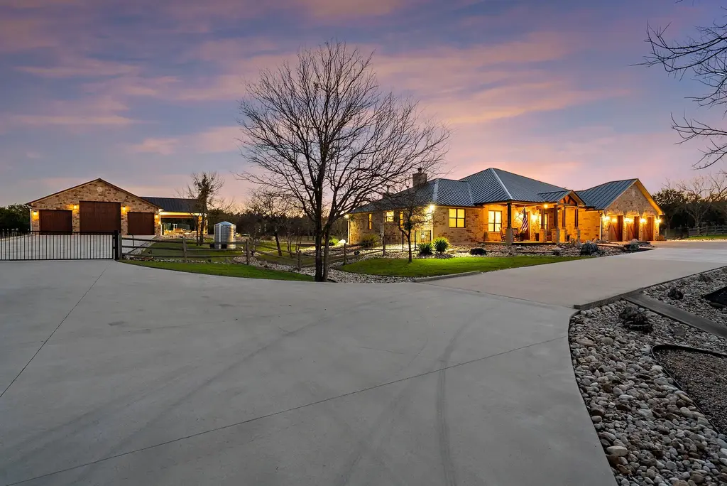 115 Oak Meadow Trl, Spicewood