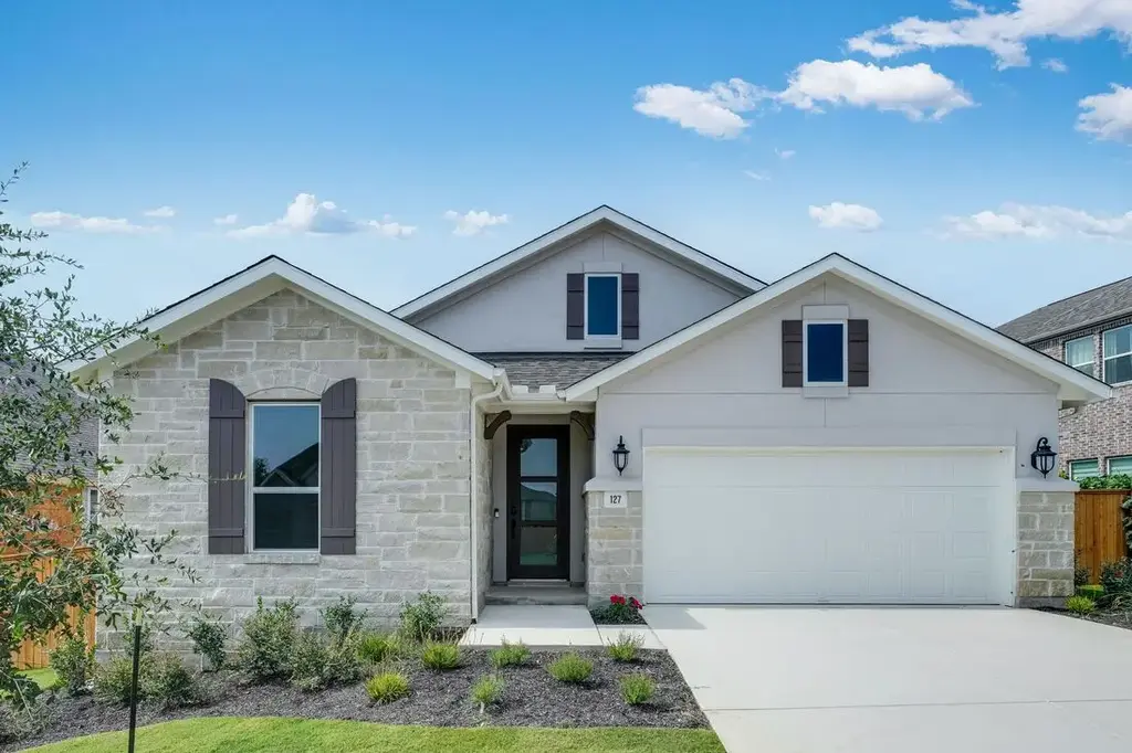 127 Pigeon River Rd, Kyle