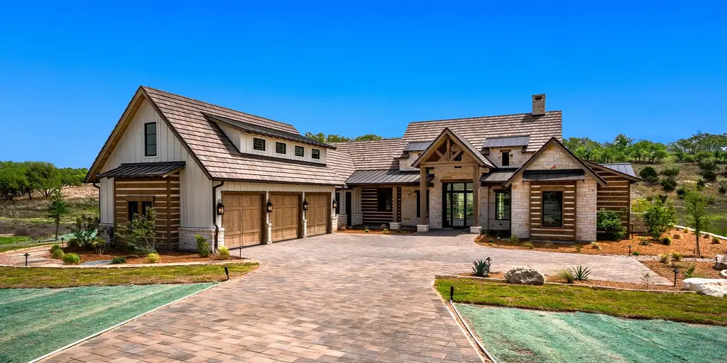 41 Tennis Ln, Fredericksburg