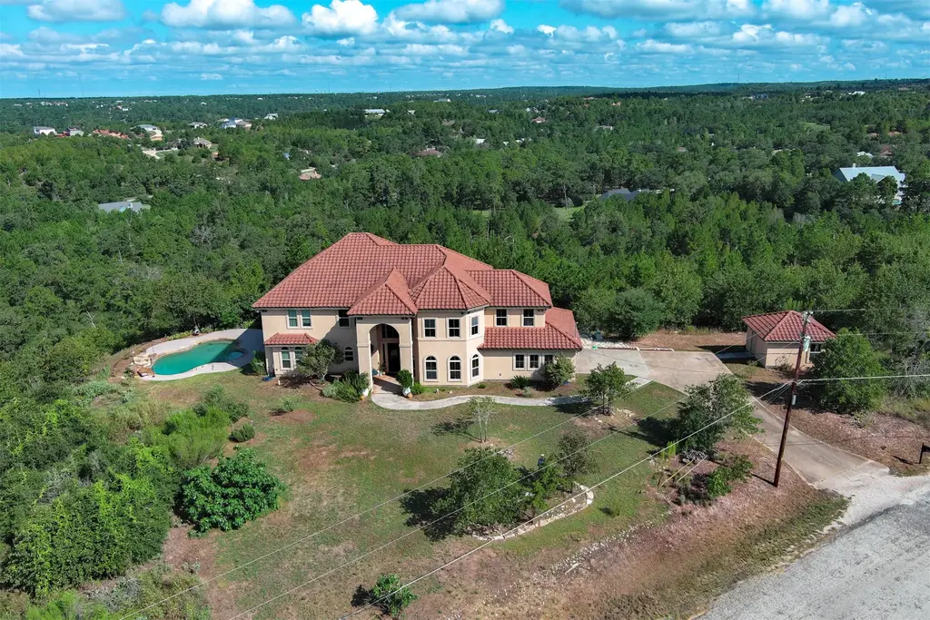 134 River Forest Dr, Bastrop