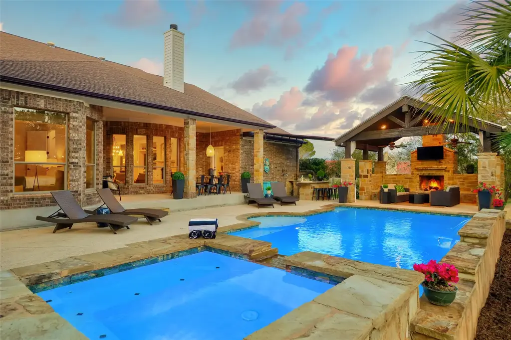 8601 Zyle Rd, Austin