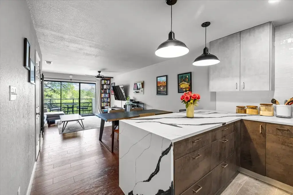 2605 Enfield Rd 209, Austin