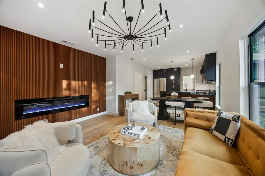 1121 Reagan Ter, Austin