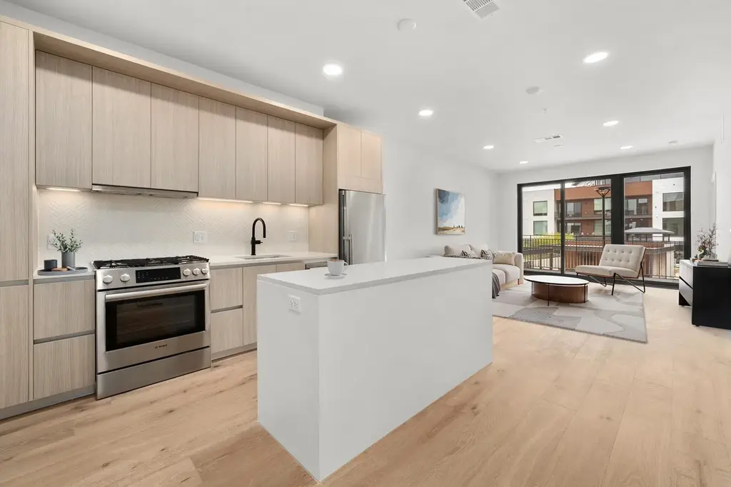 2209 S 1st St 202, Austin
