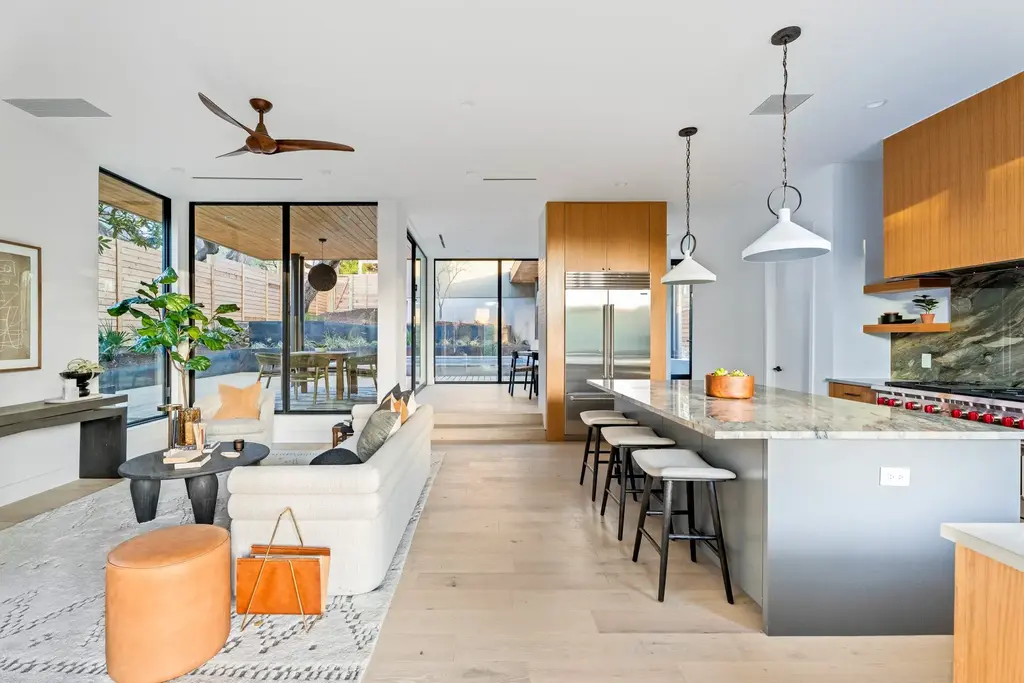 1505 Alameda Dr, Austin
