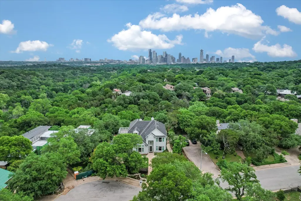 1703 Brookhaven Dr, Austin