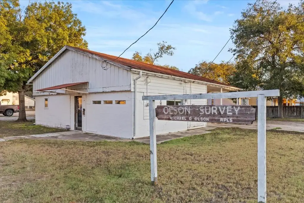 711 Water St, Bastrop