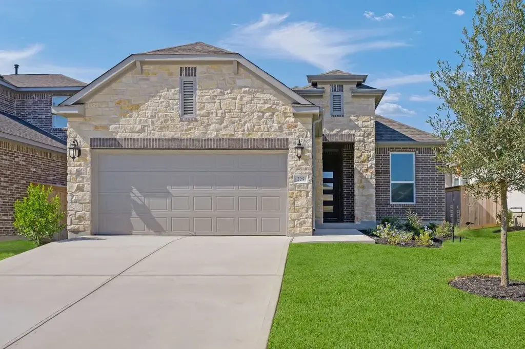 225 Wingstem Way, Georgetown