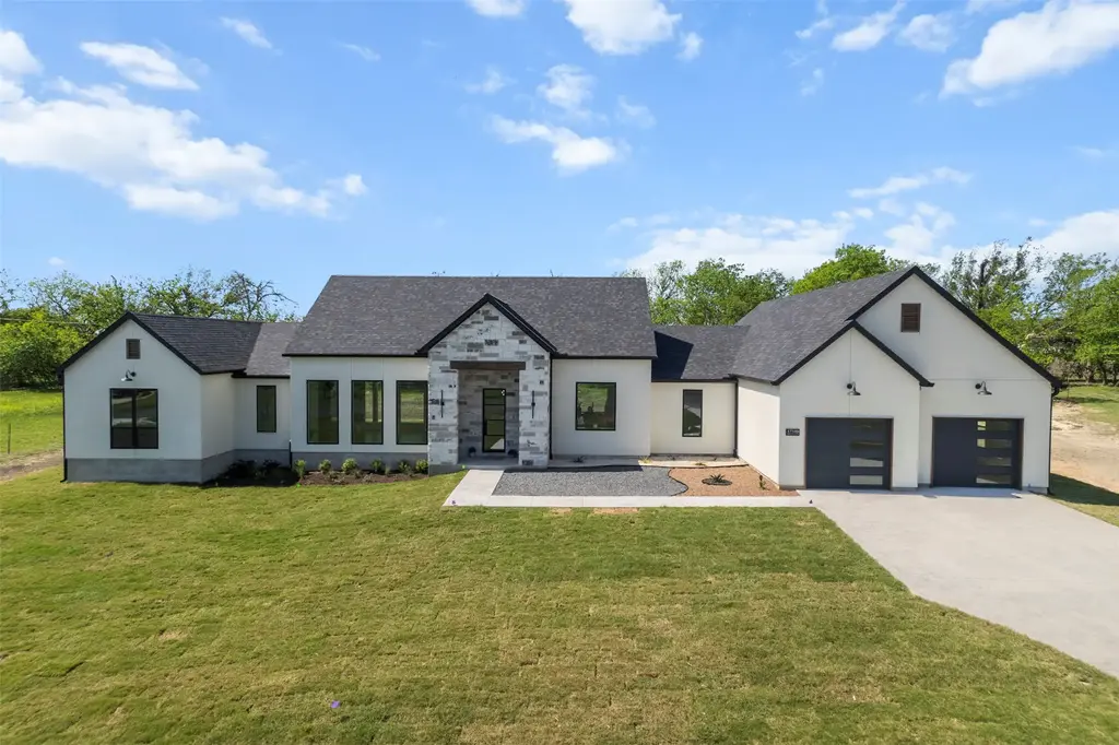 17109 Saint Therese Rd, Manor