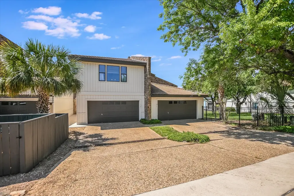 402 Island Dr C, Horseshoe Bay