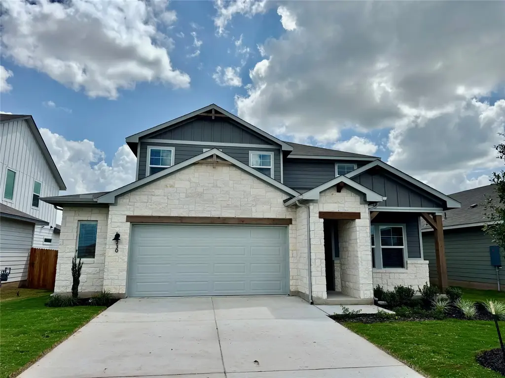182 Honey Onyx Trl, Kyle