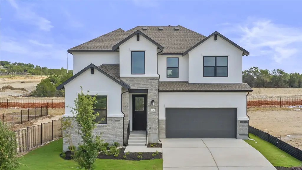 5317 Cosenza Trce, Leander