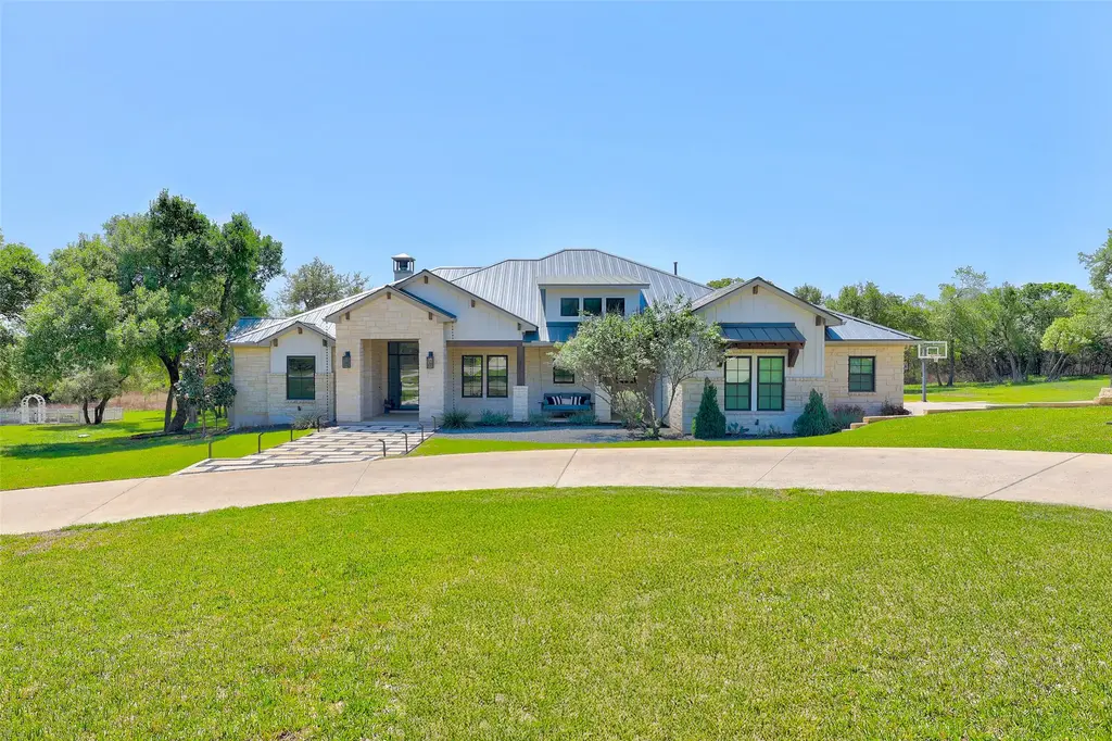 705 Highland Overlook, Georgetown