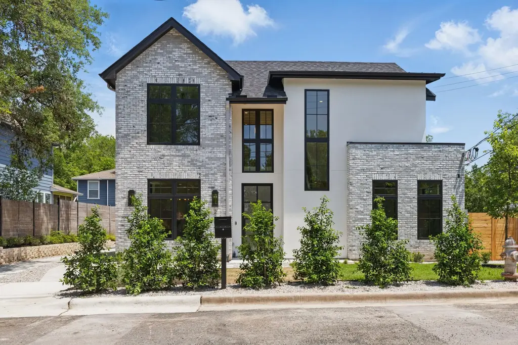 2304 W 8th, Austin