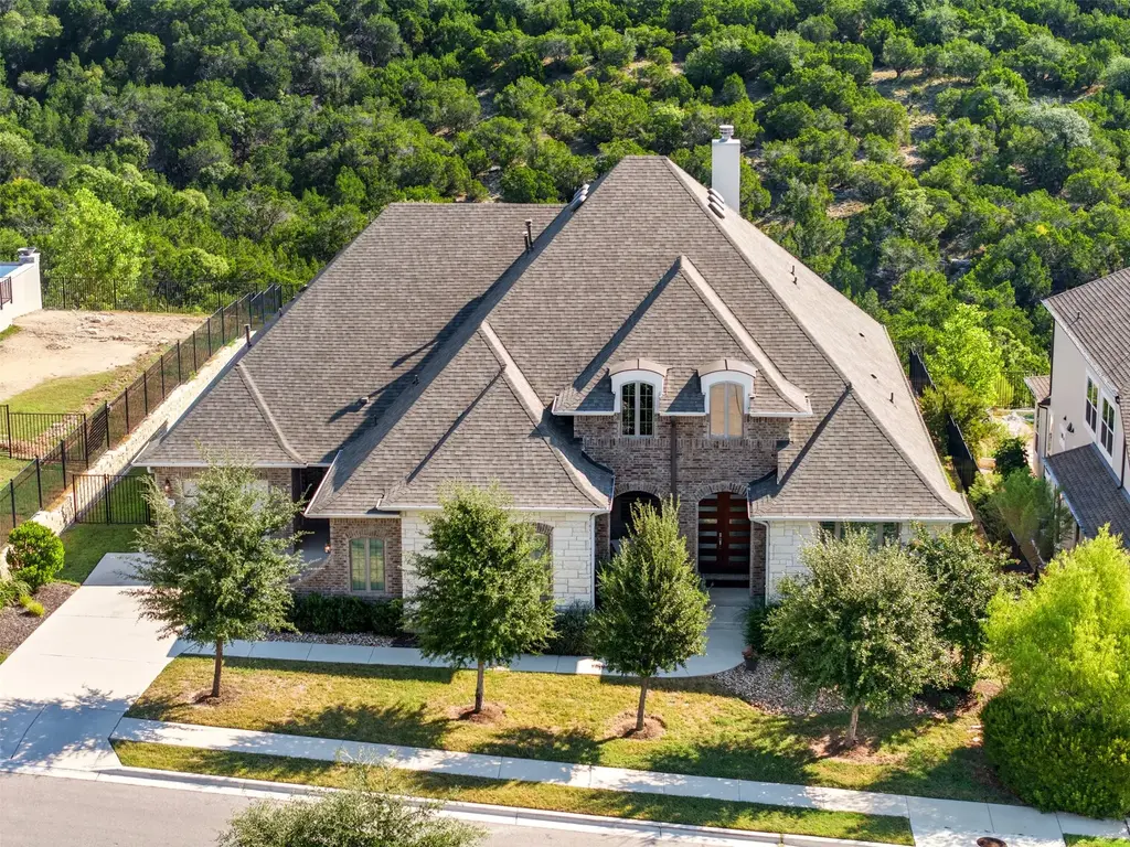 2032 Murano Ln, Leander