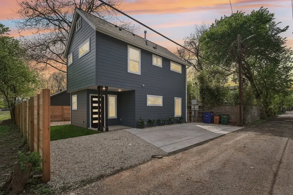 2312 Canterbury St #b, Austin