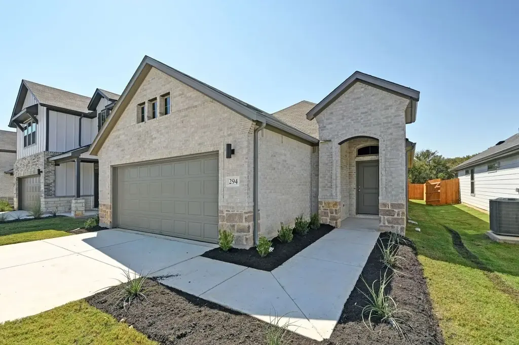 294 Bendecido Loop, Elgin