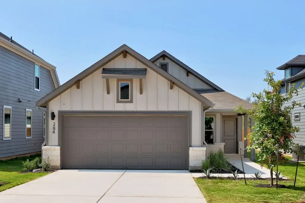 284 Bendecido Loop, Elgin