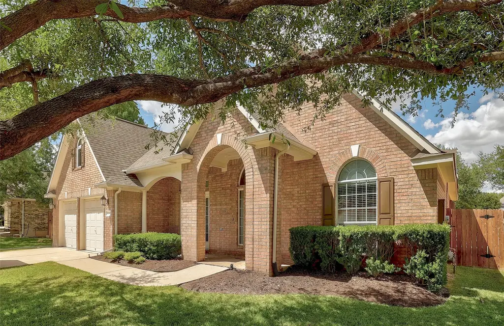 2415 Arbor Dr, Round Rock