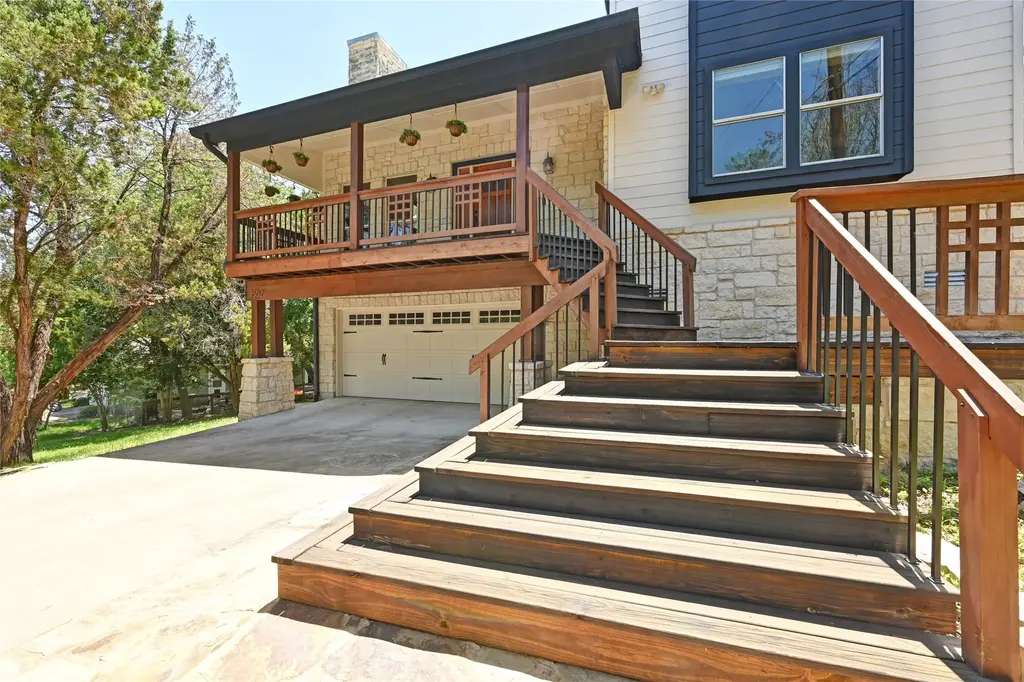 1502 Medio Calle, Austin