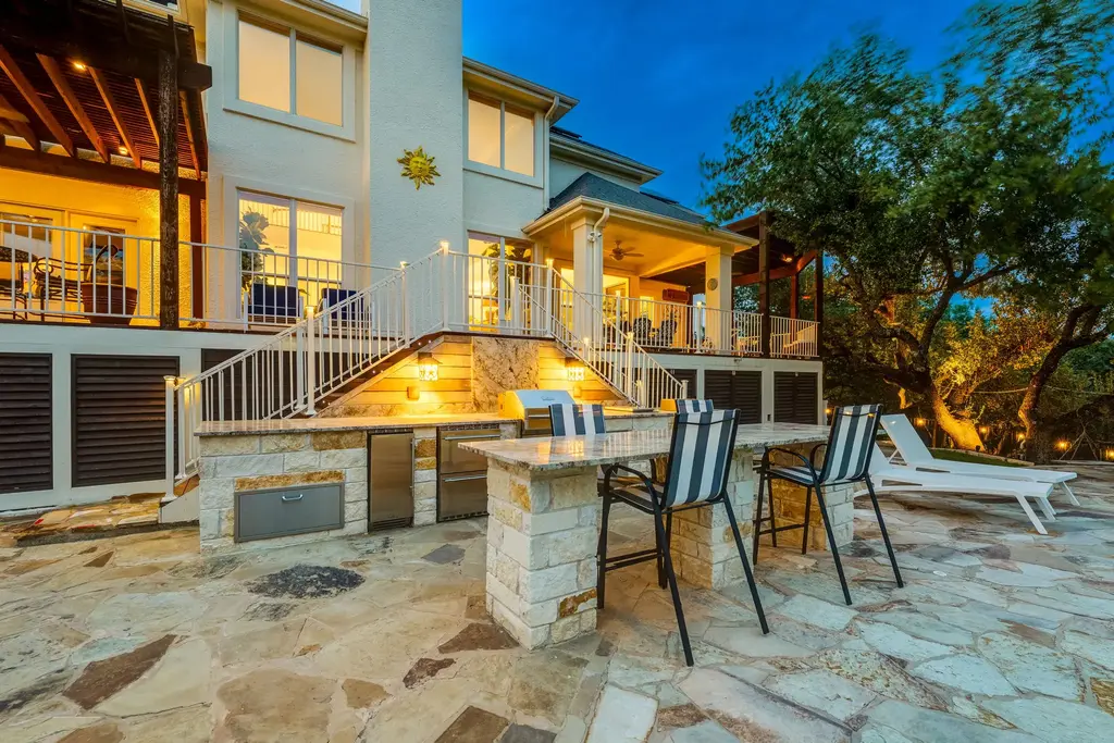 4315 Lago Viento, Austin