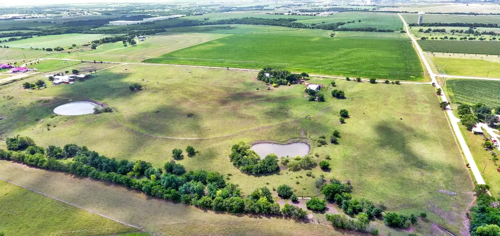 151 County Road 398 Rd, Taylor