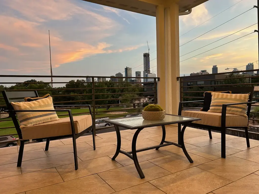 1402 E 11th St, Austin