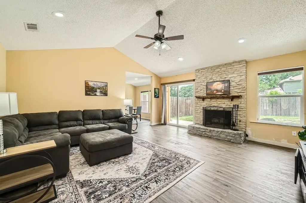 7900 Keneshaw Dr, Austin