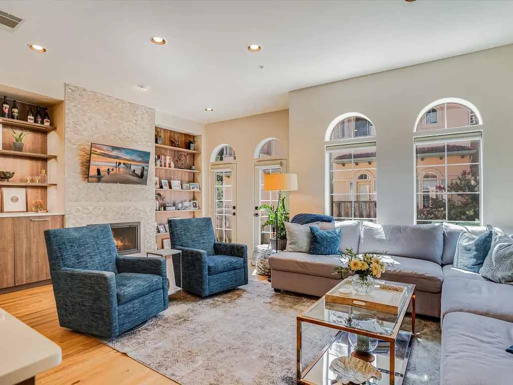 1529 Barton Springs Rd 27, Austin
