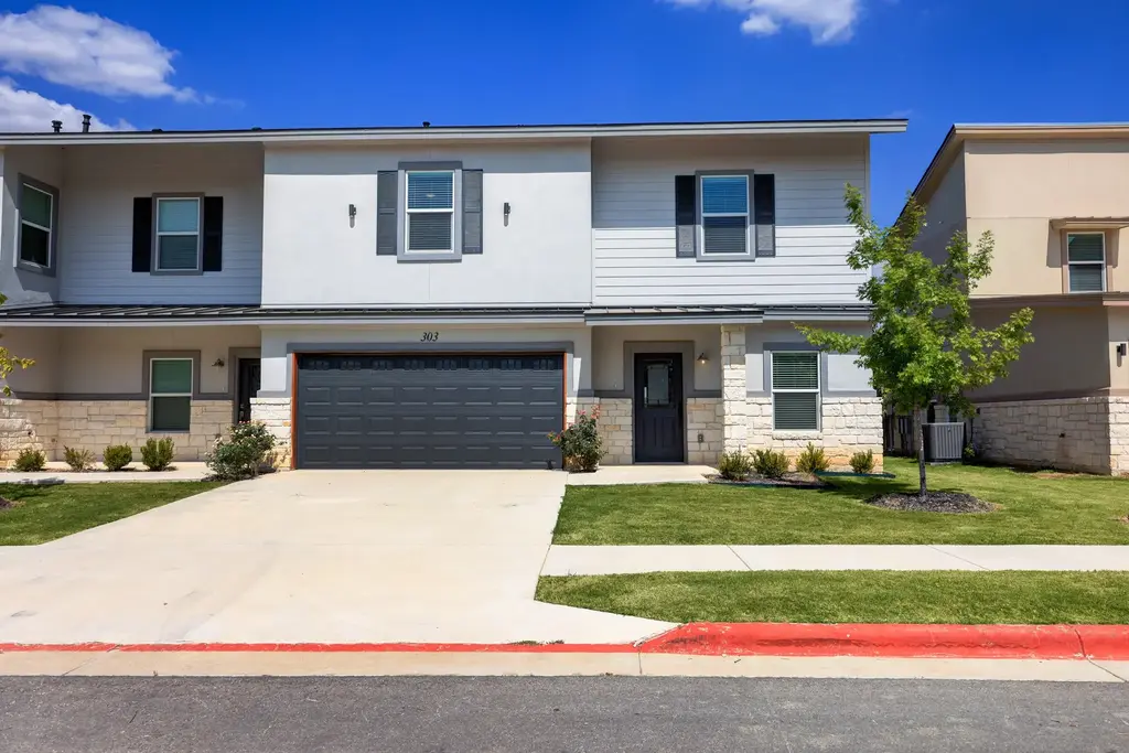 2105 Tiger Trl 303, Round Rock