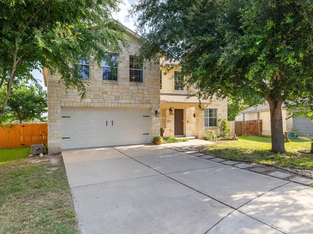 235 Herrera Trl, Hutto