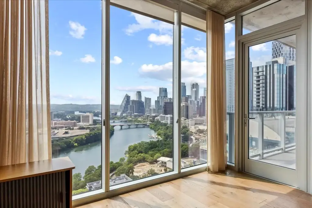 48 East Ave 2801, Austin