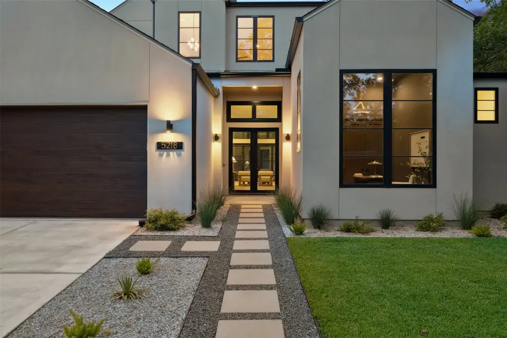 5218 Valley Oak Dr, Austin