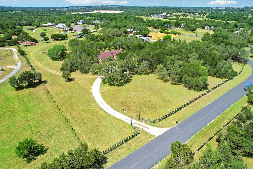 4 Valley View Cir, Leander